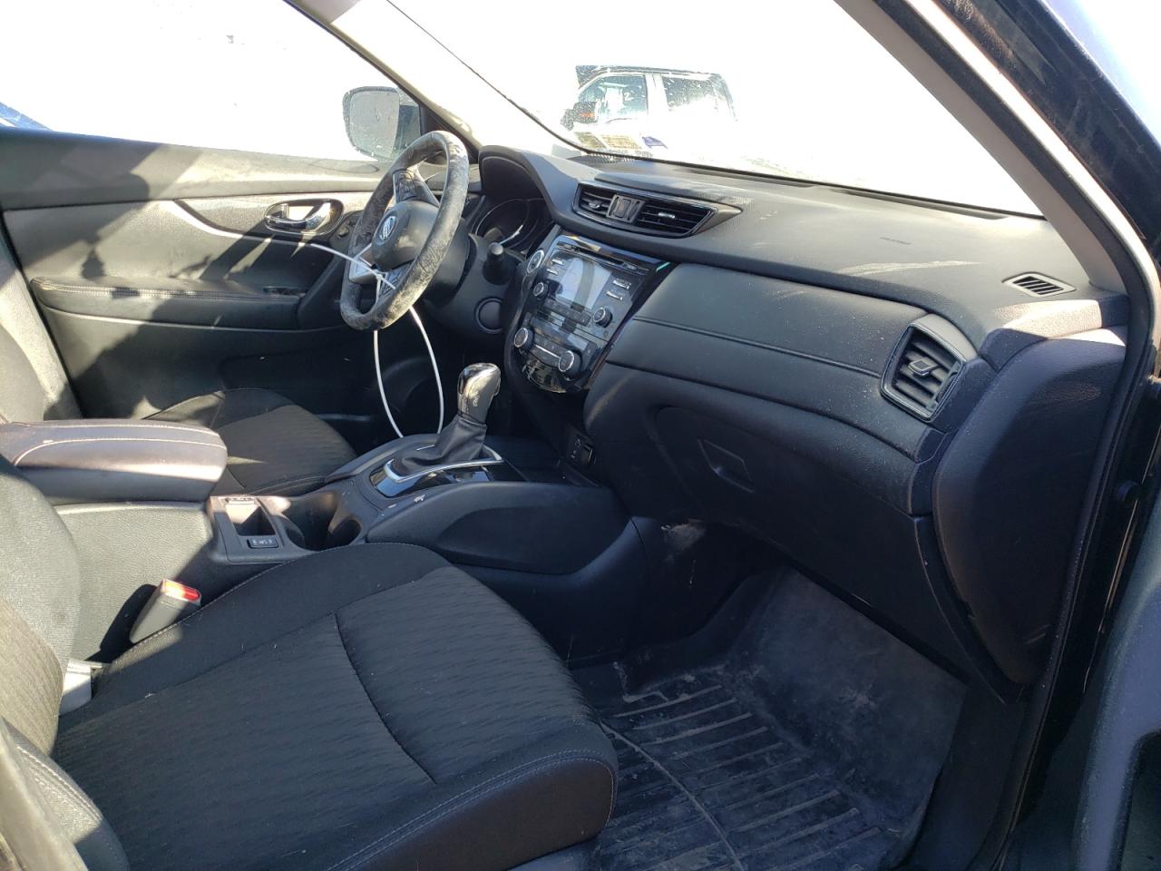 Photo 5 from auction – 2017 NISSAN ROGUE SV with VIN 5N1AT2MVXHC804230
