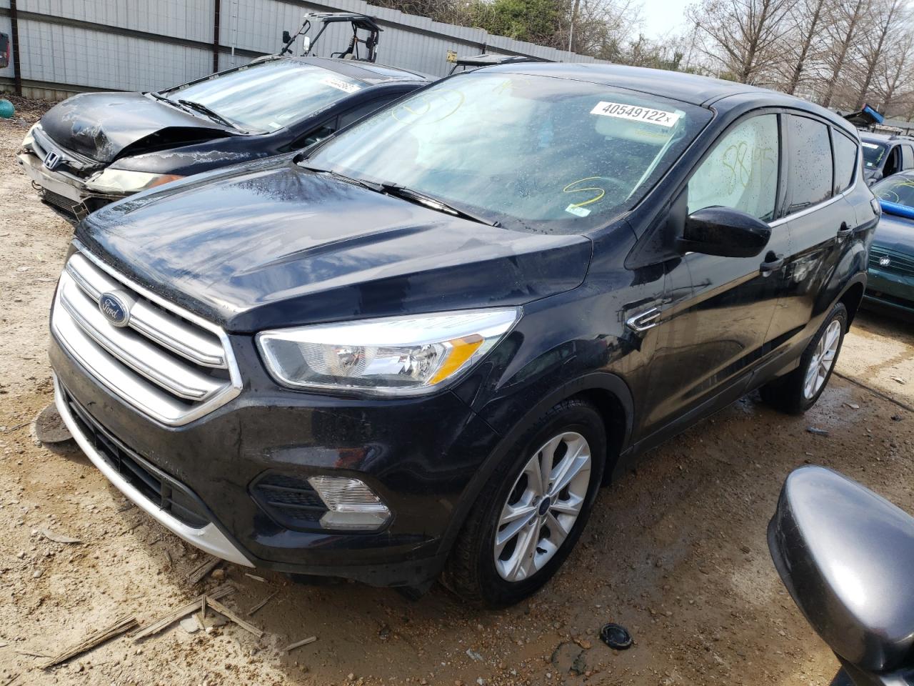 Photo 2 from auction – 2017 FORD ESCAPE SE with VIN 1FMCU0G96HUE13028