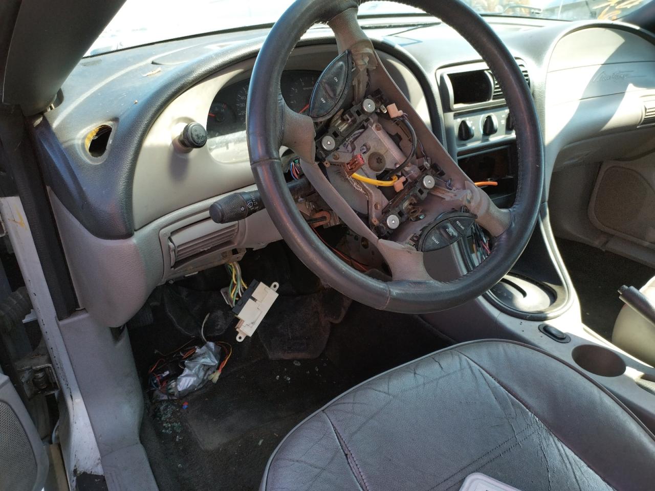 Photo 9 from auction – 2003 FORD MUSTANG with VIN 1FAFP44443F411192