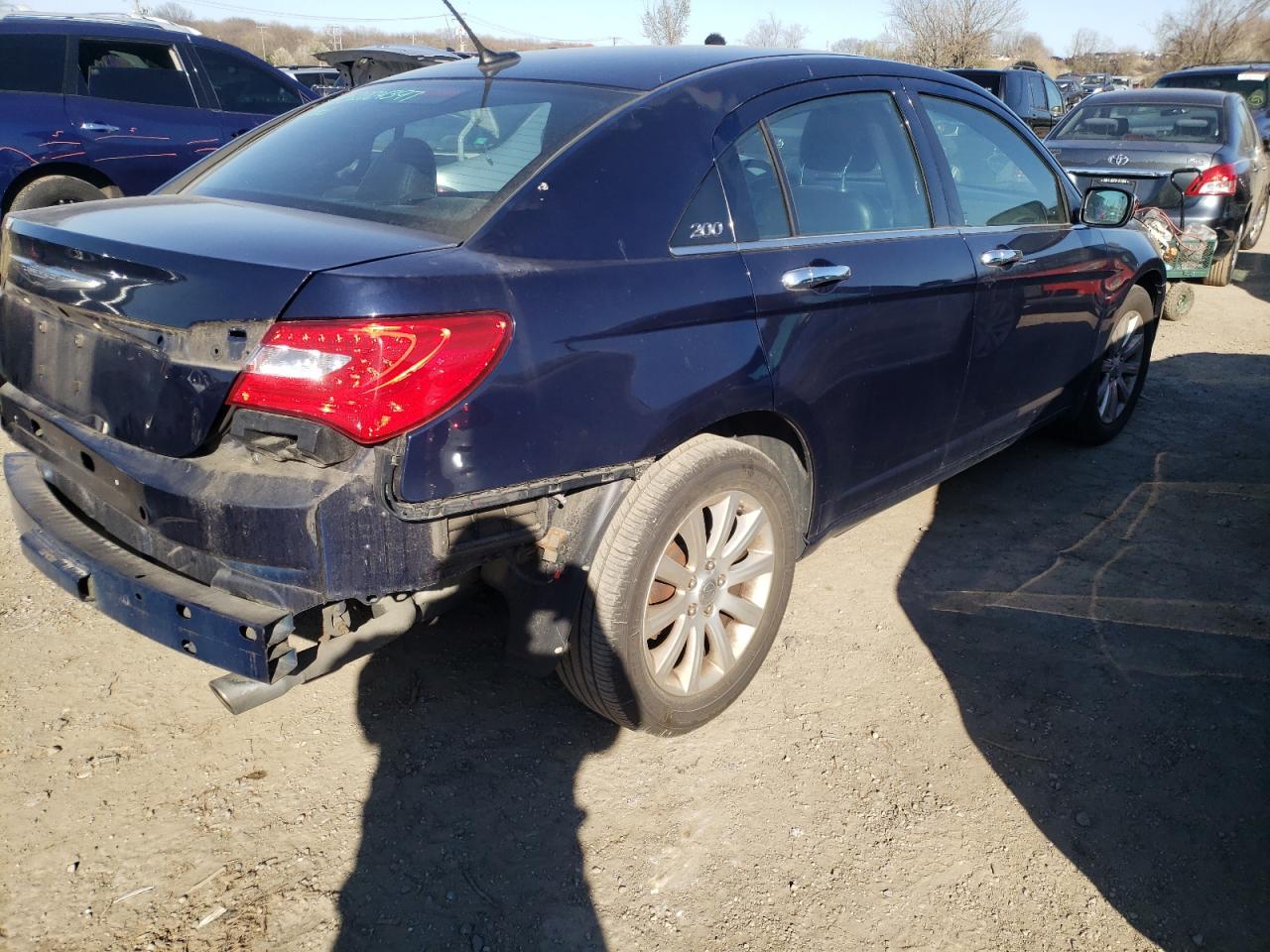 Photo 4 from auction – 2014 CHRYSLER 200 LIMITE with VIN 1C3CCBCGXEN183818