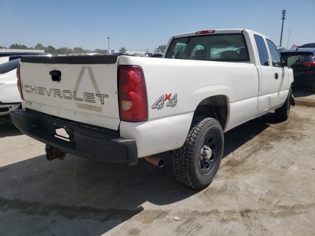 Photo 4 from auction – 2007 CHEVROLET SILVERADO with VIN 1GCEK19ZX7E141291