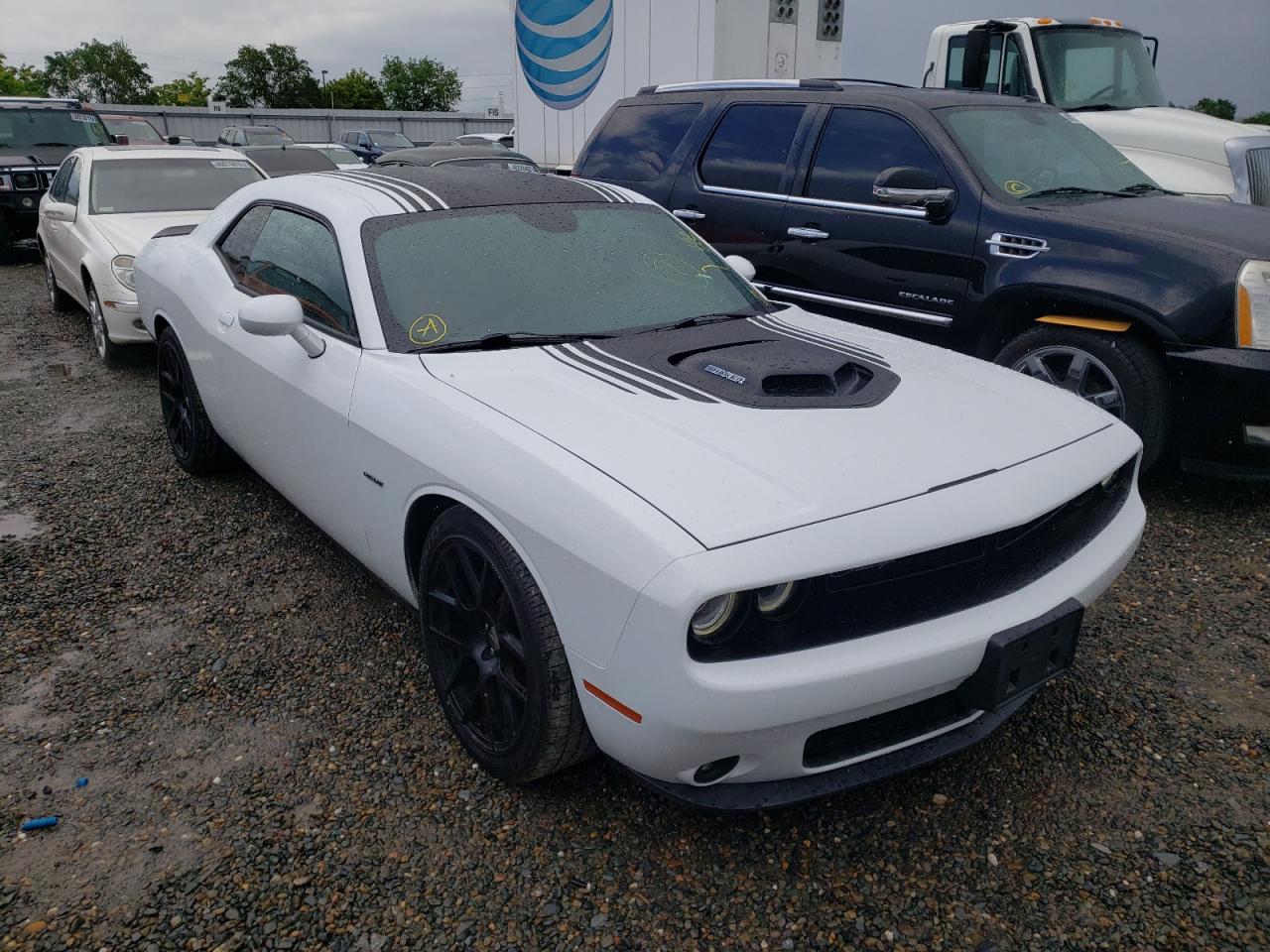 DODGE CHALLENGER 2015 with VIN 2C3CDZBT7FH924344 - Photo from auction