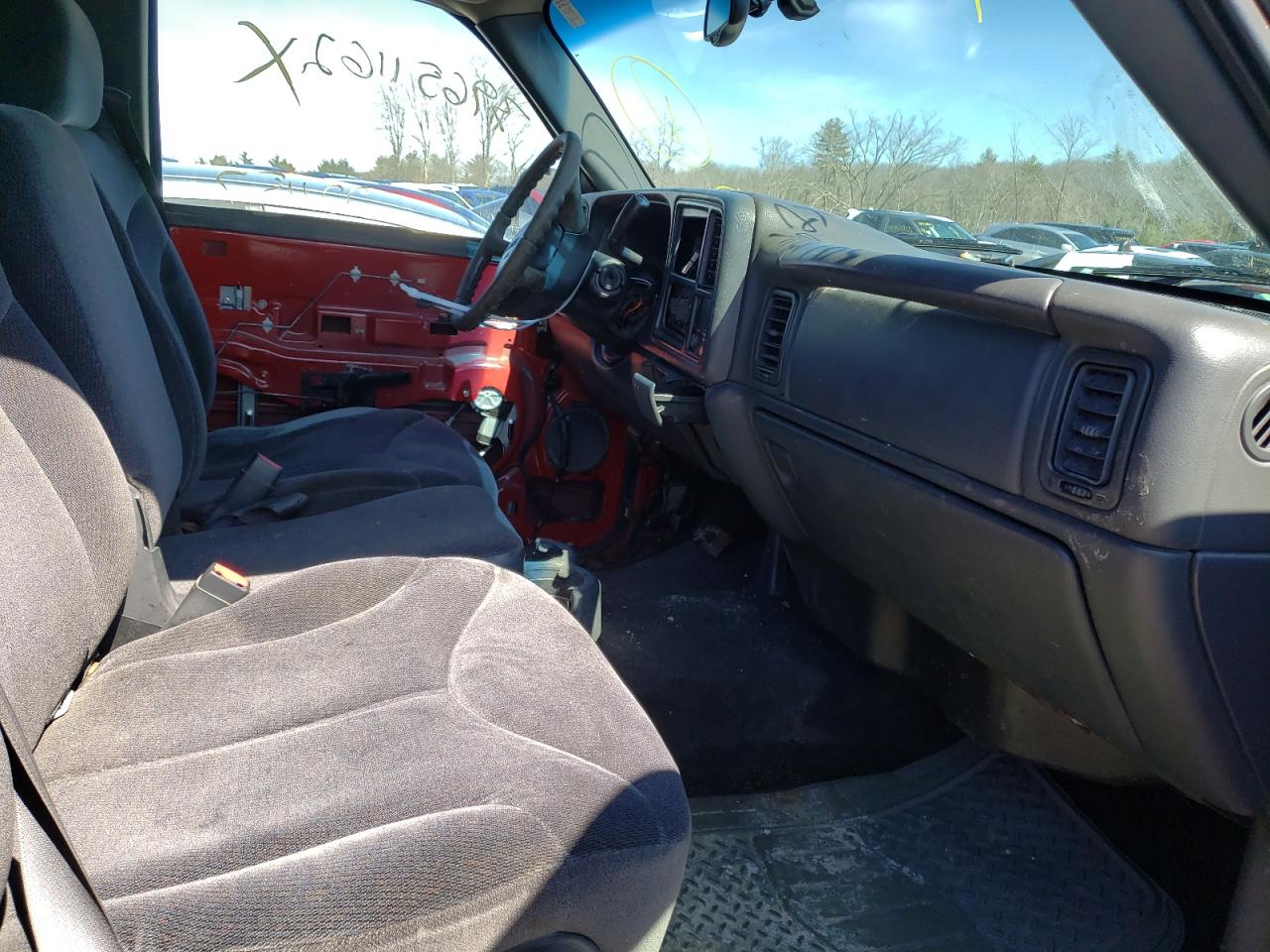 Photo 5 from auction – 2002 GMC SIERRA K25 with VIN 1GTHK24U22E155273