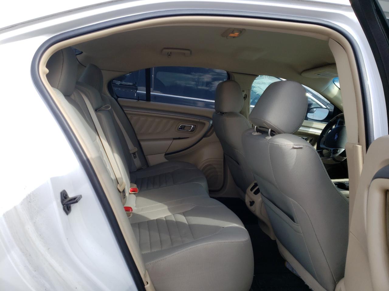 Photo 6 from auction – 2013 FORD TAURUS SE with VIN 1FAHP2D87DG187735