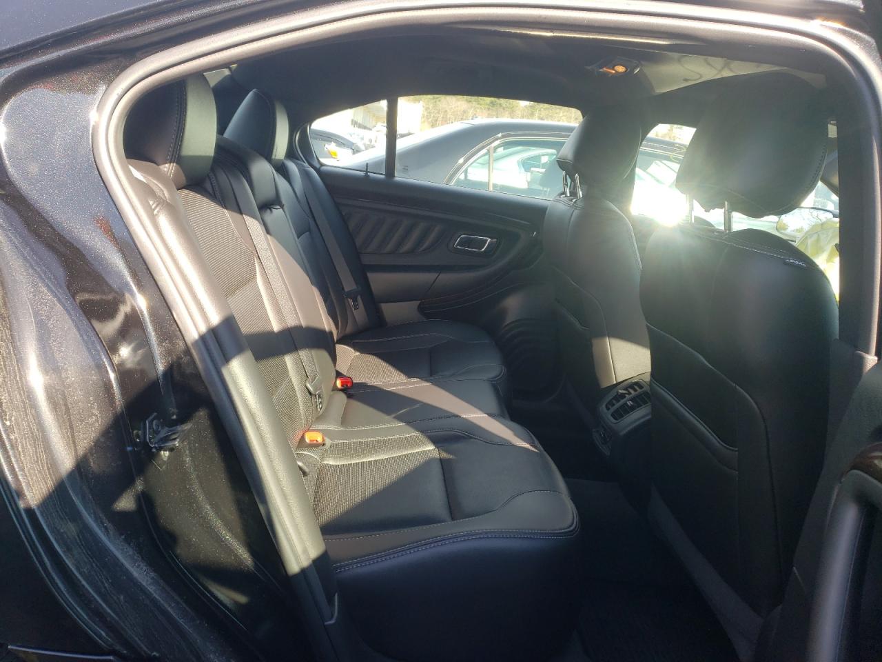 Photo 6 from auction – 2013 FORD TAURUS LIM with VIN 1FAHP2J82DG200623