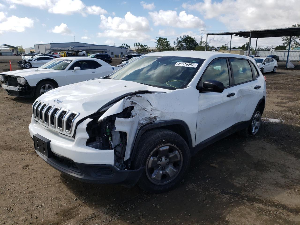 Photo 2 from auction – 2015 JEEP CHEROKEE S with VIN 1C4PJMAB4FW534417