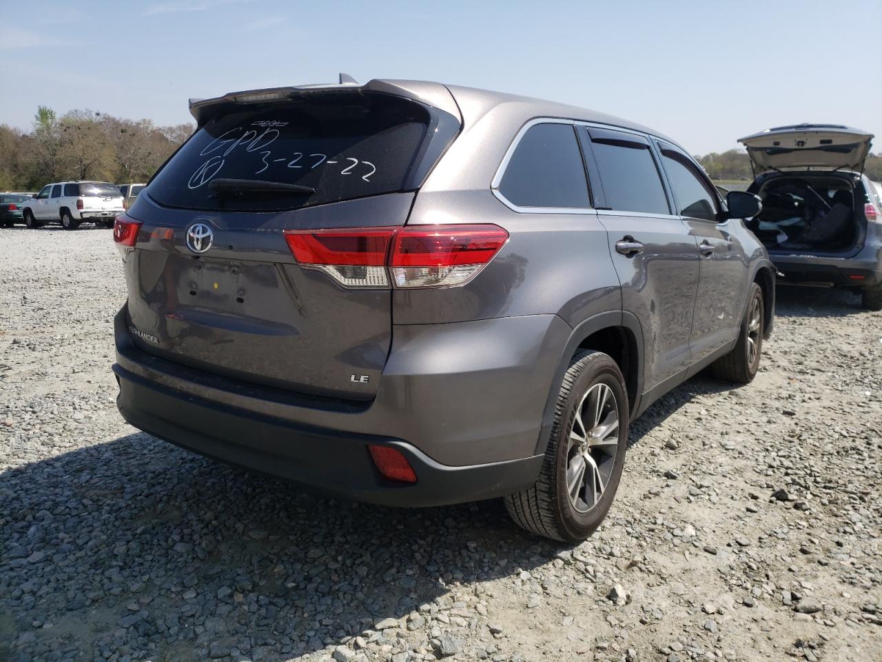 Photo 4 from auction – 2019 TOYOTA HIGHLANDER with VIN 5TDZZRFH8KS335120