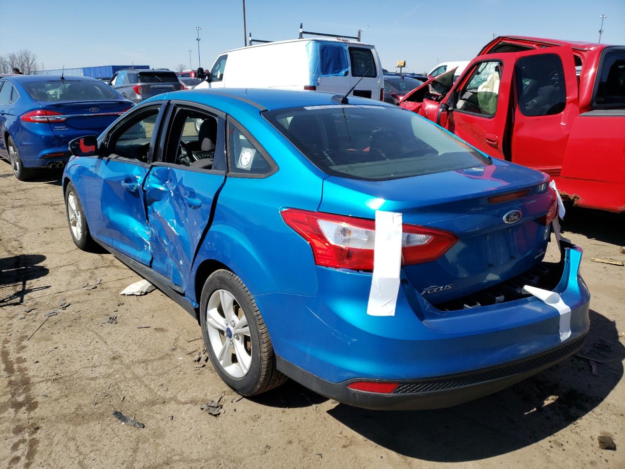 Zdjęcie 3 z aukcji – 2014 FORD FOCUS SE z VIN 1FADP3F20EL418898
