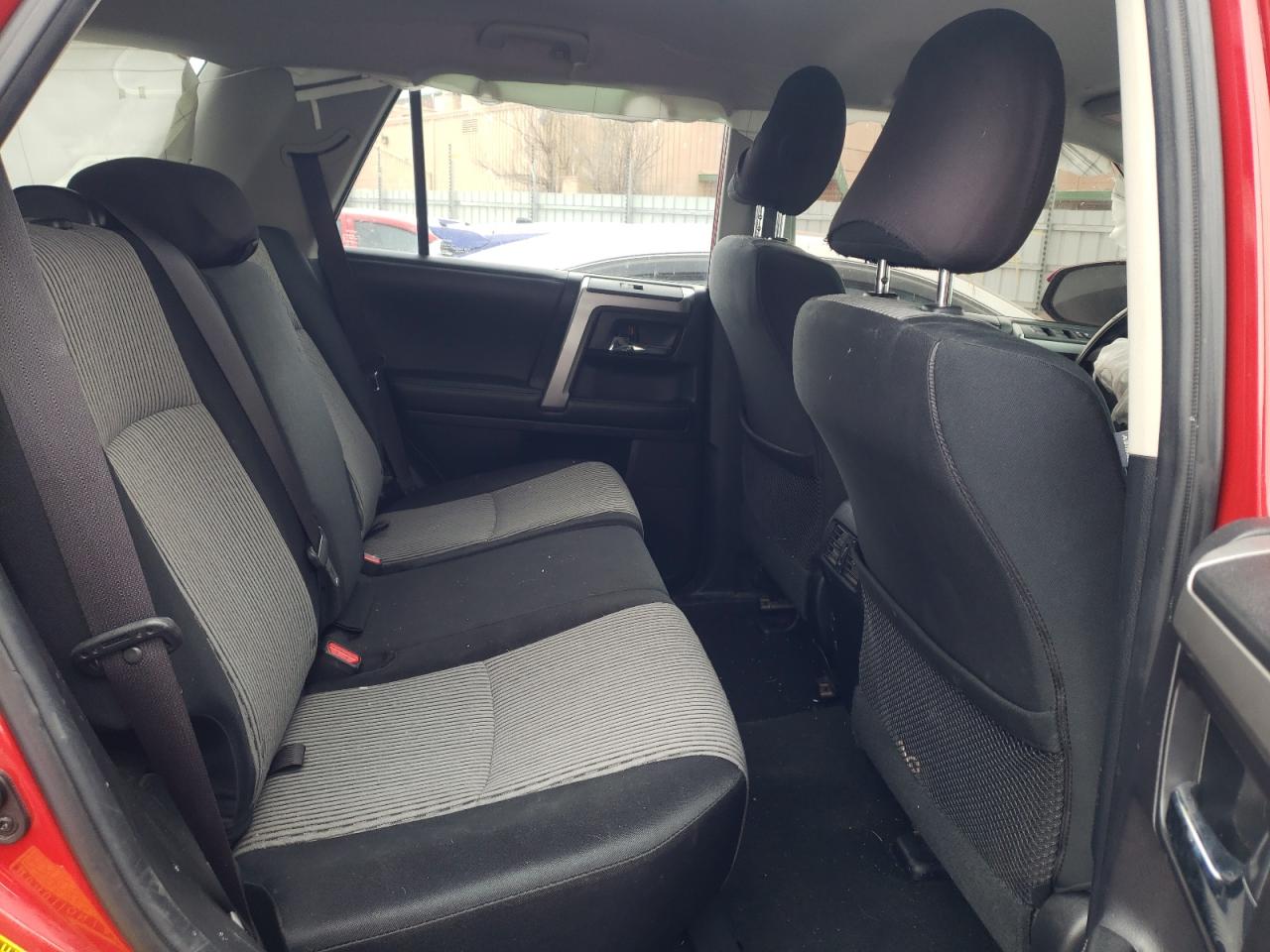 Photo 6 from auction – 2015 TOYOTA 4RUNNER SR with VIN JTEBU5JR9F5225791
