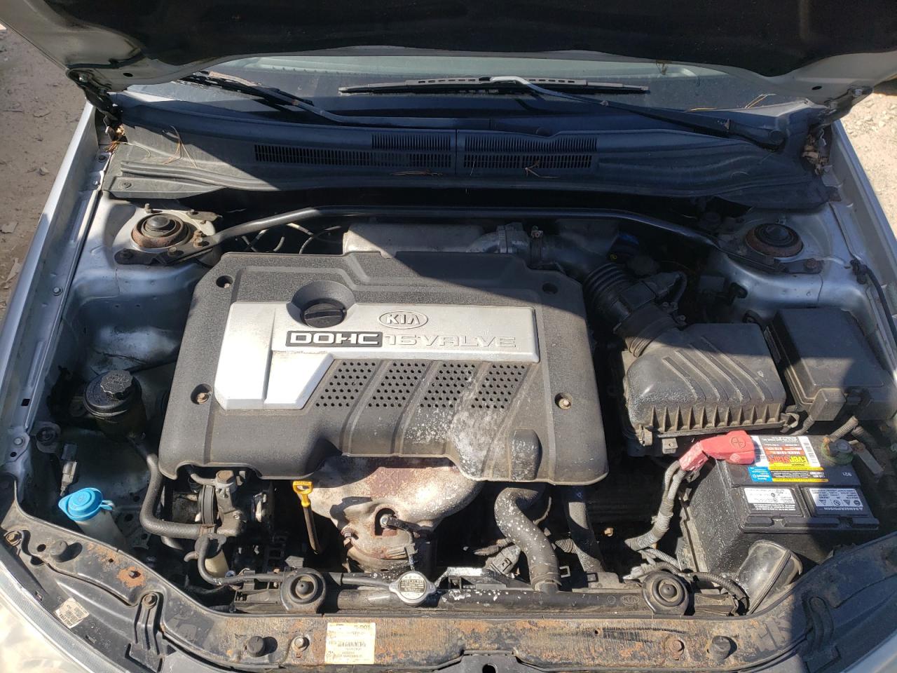 Photo 7 from auction – 2005 KIA SPECTRA5 with VIN KNAFE161455082002