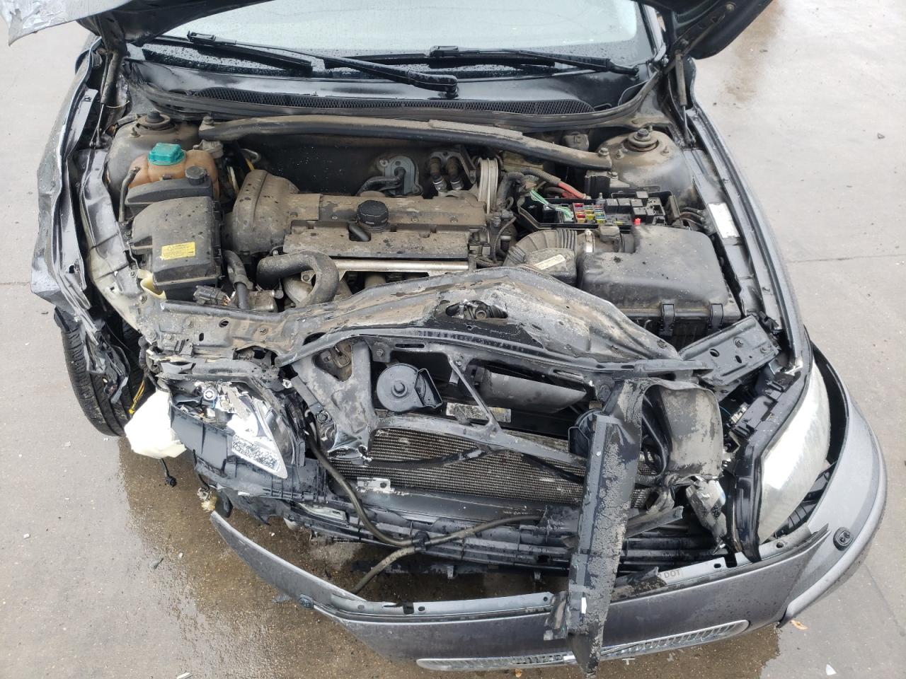 Photo 7 from auction – 2005 VOLVO V70 with VIN YV1SW612151499767
