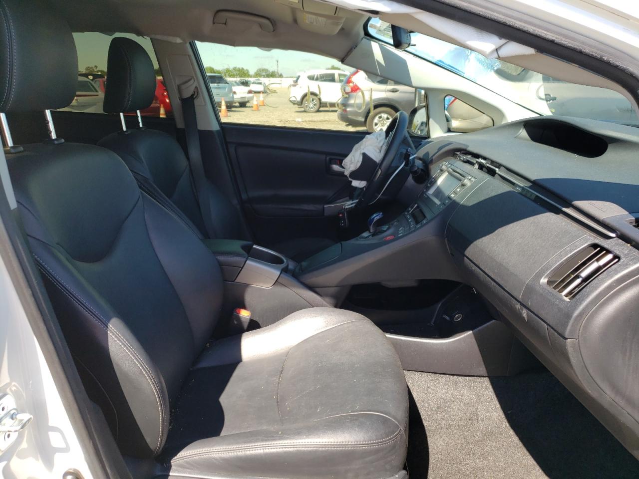 Photo 5 from auction – 2015 TOYOTA PRIUS with VIN JTDKN3DU6F0421514