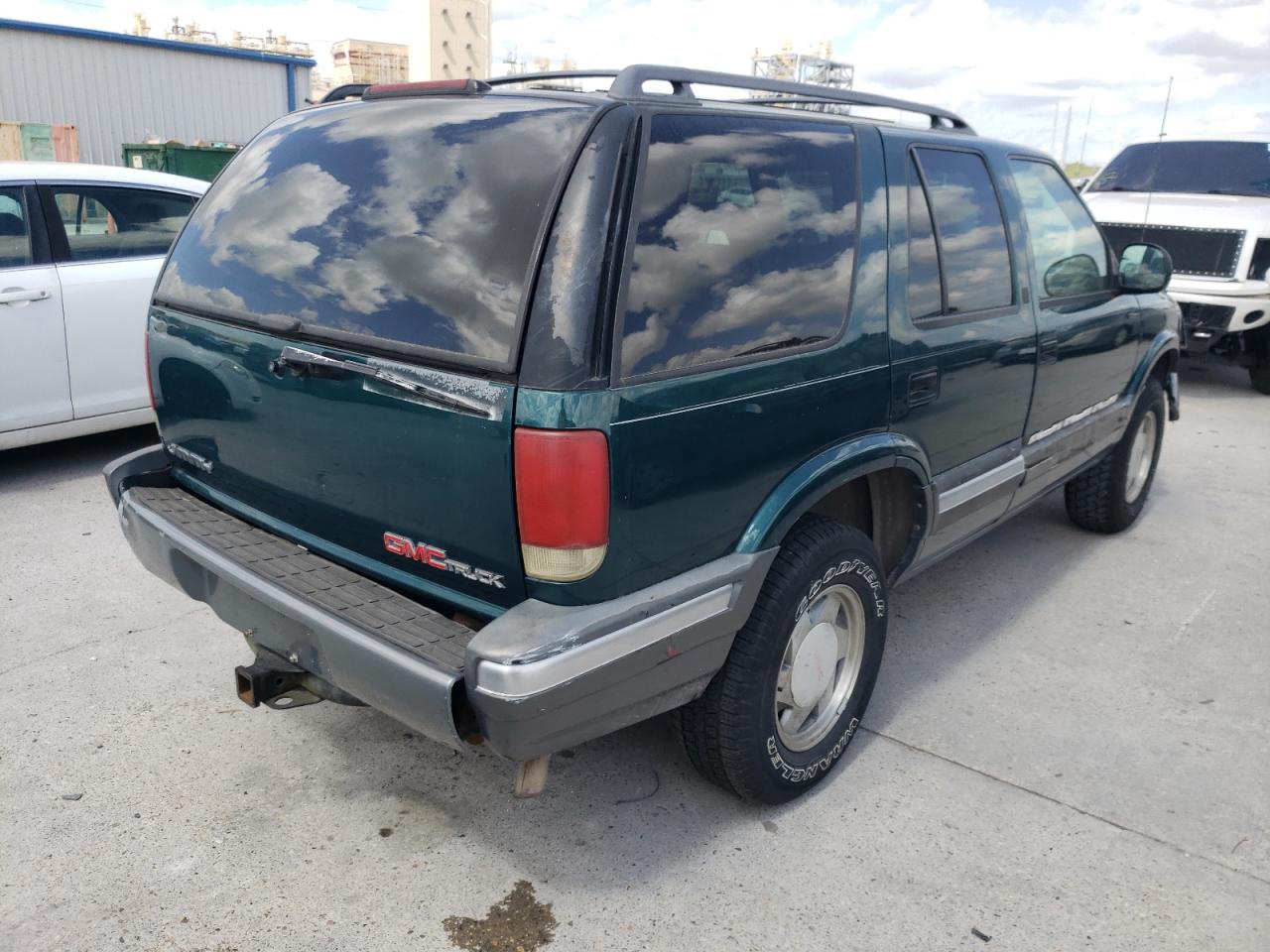 Photo 4 from auction – 1996 GMC JIMMY with VIN 1GKCS13W7T2575450