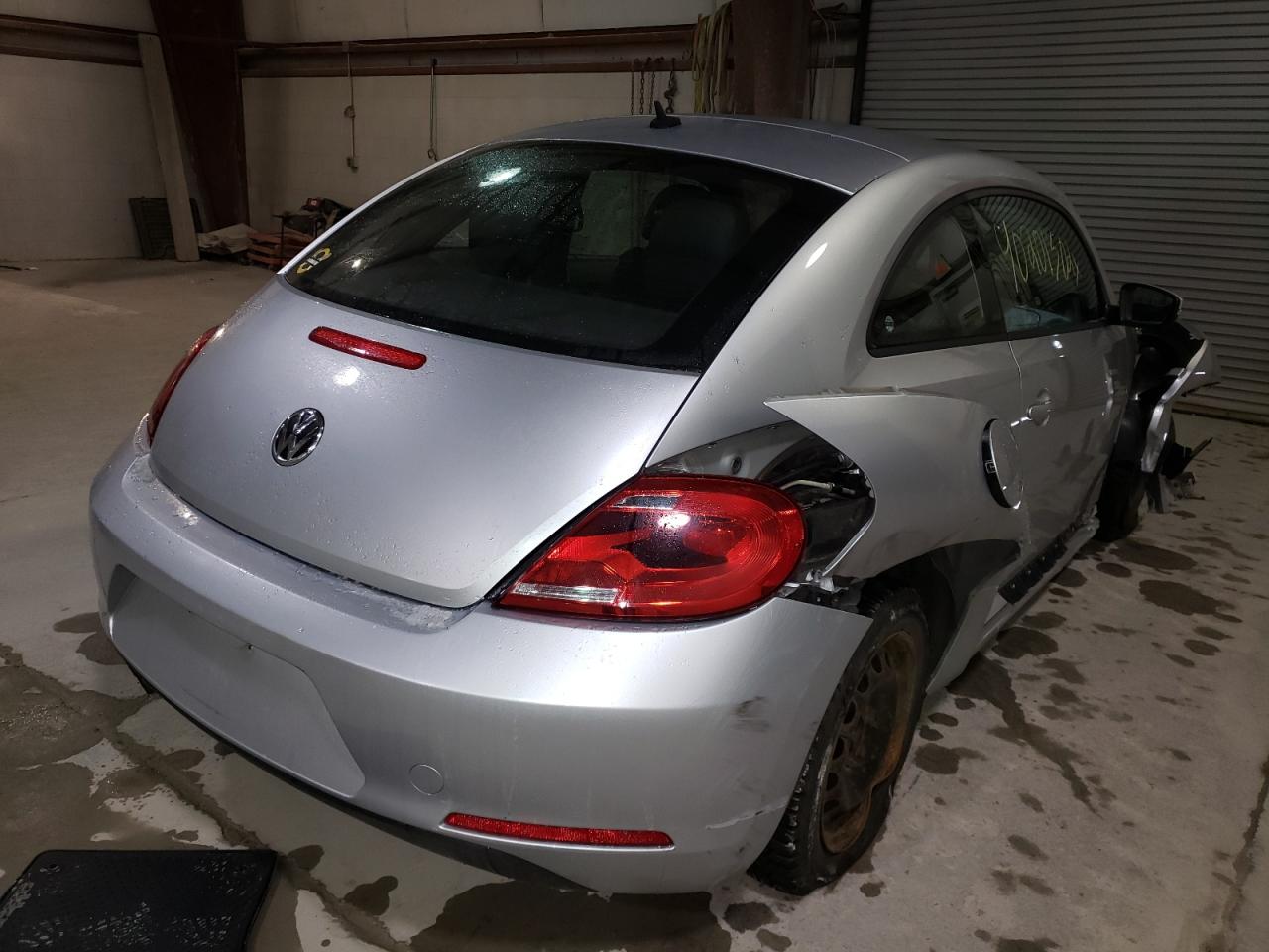 Photo 4 from auction – 2012 VOLKSWAGEN BEETLE with VIN 3VWJP7AT9CM618756