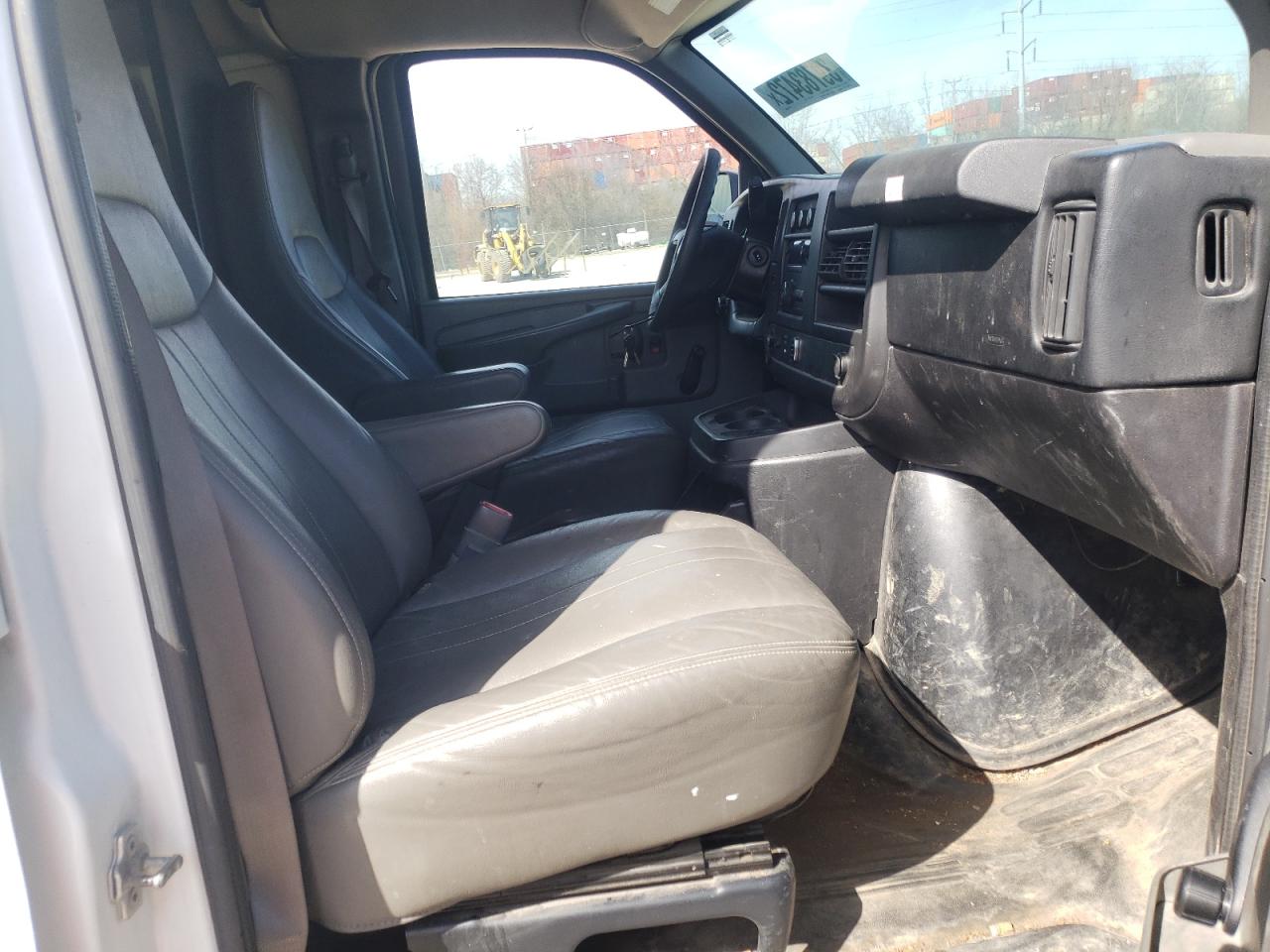 Photo 5 from auction – 2013 CHEVROLET EXPRESS G2 with VIN 1GCWGFCAXD1128596