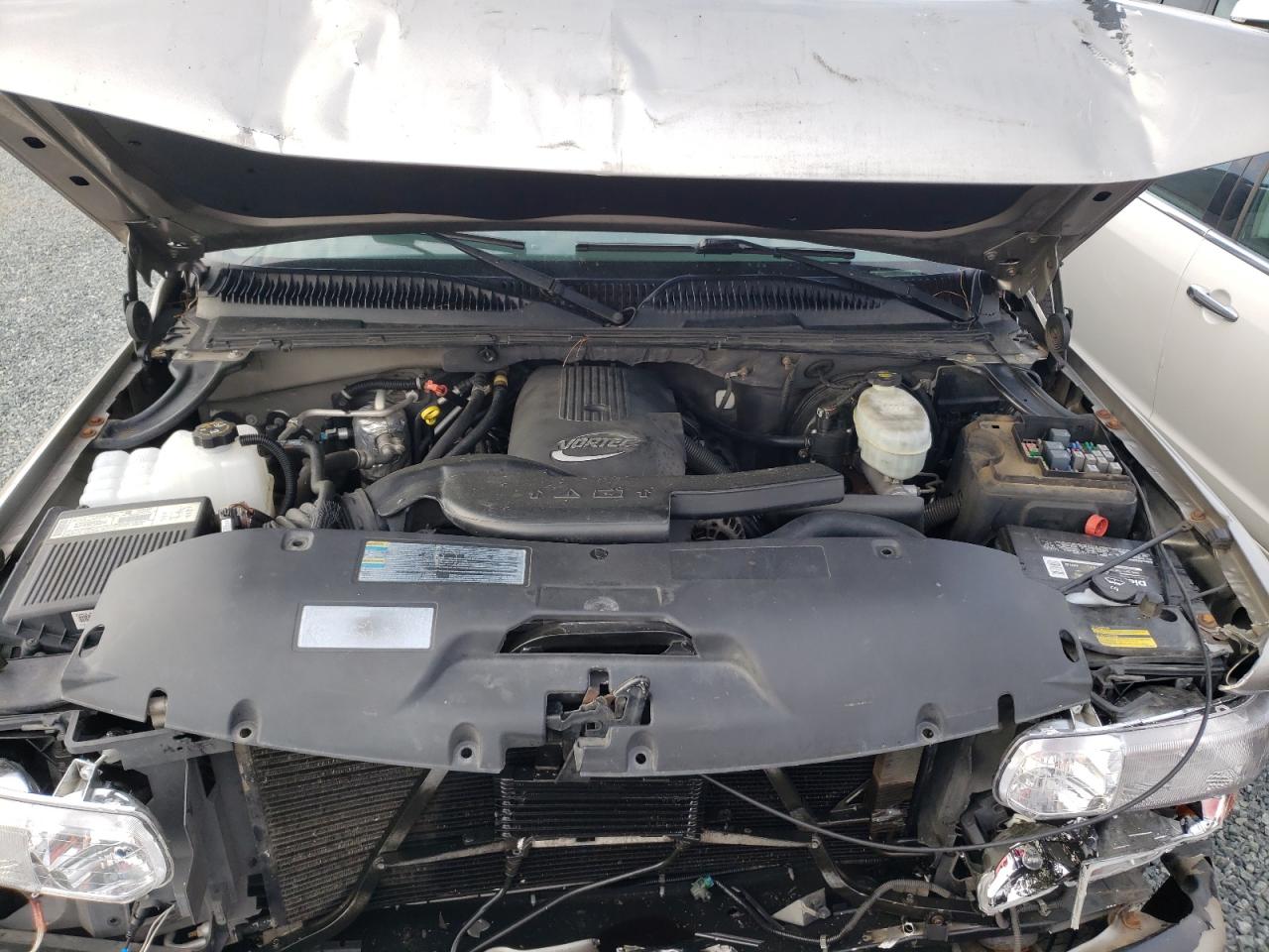 Photo 7 from auction – 2003 CHEVROLET SUBURBAN K with VIN 3GNFK16Z33G248914