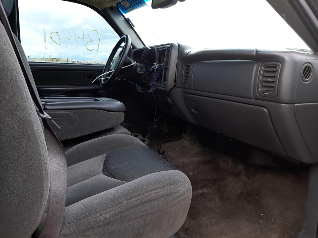 Photo 5 from auction – 2003 CHEVROLET AVALANCHE with VIN 3GNEK13T53G330915