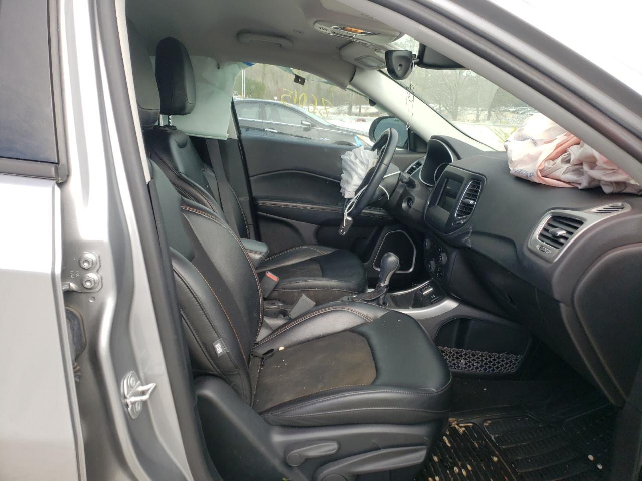 Photo 5 from auction – 2018 JEEP COMPASS LA with VIN 3C4NJCBB9JT293176