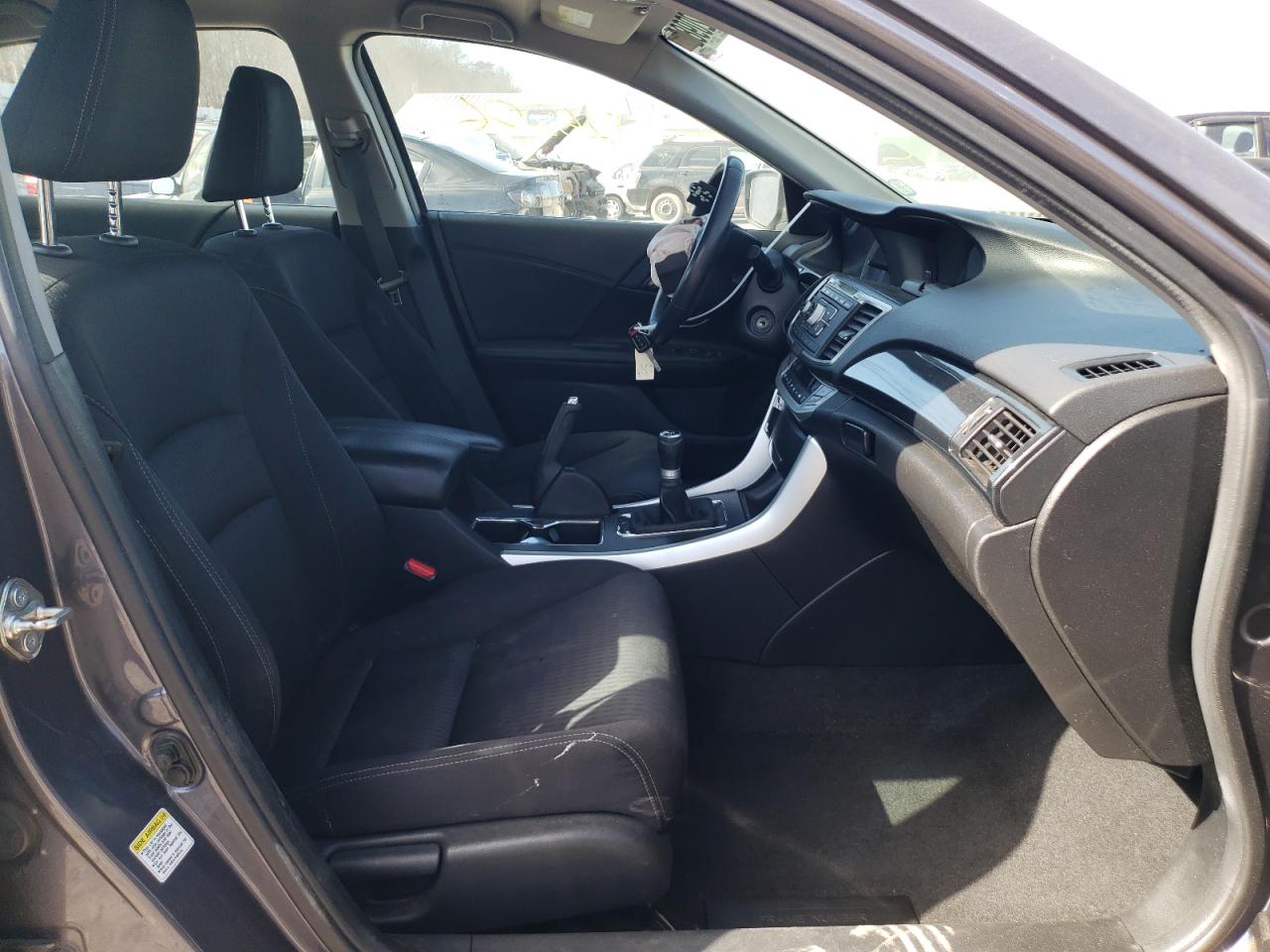 Photo 5 from auction – 2014 HONDA ACCORD SPO with VIN 1HGCR2E55EA220367