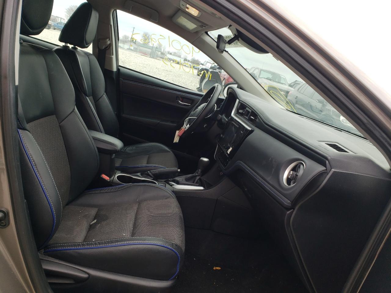 Photo 5 from auction – 2017 TOYOTA COROLLA L with VIN 5YFBURHE5HP643138