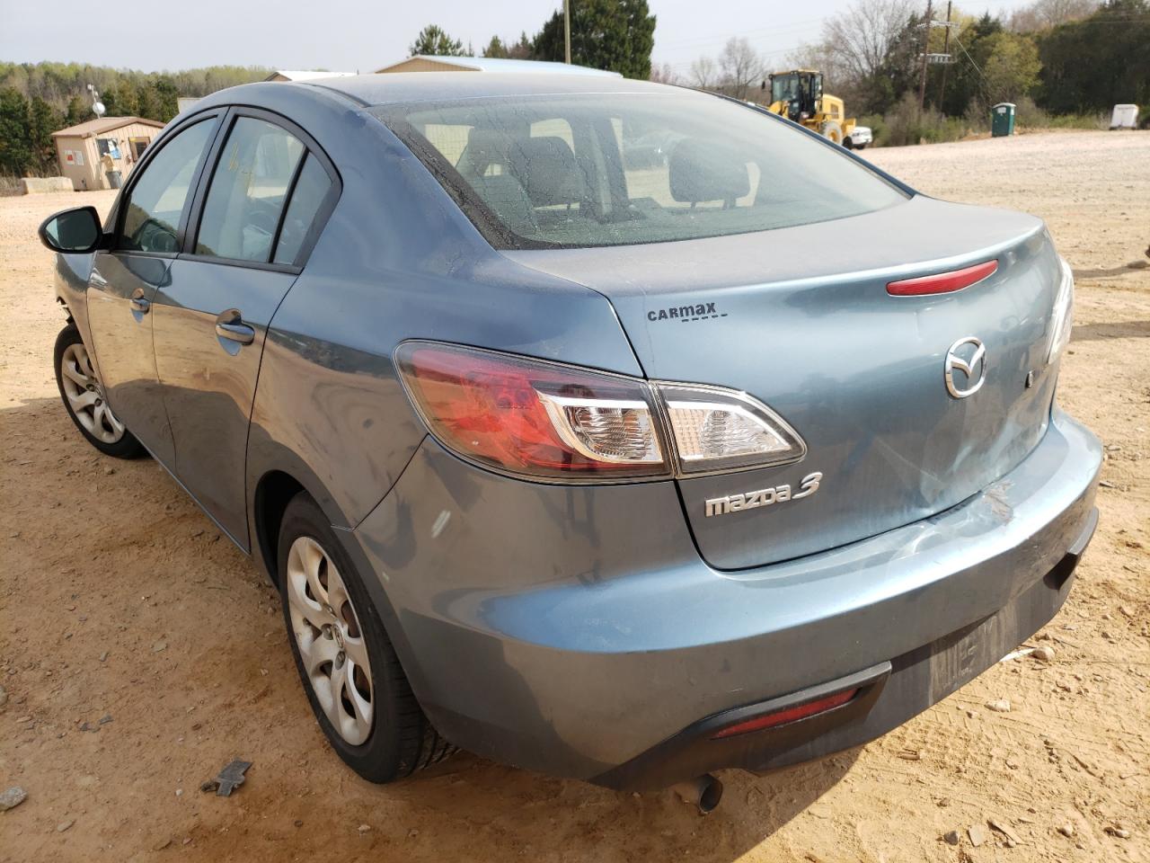 Photo 3 from auction – 2011 MAZDA 3 with VIN JM1BL1UF1B1437250