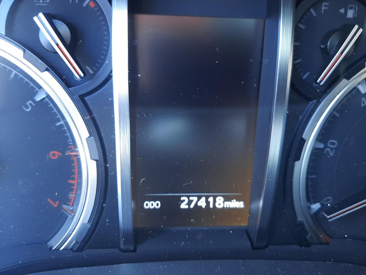 Photo 8 from auction – 2020 TOYOTA 4RUNNER SR with VIN JTEBU5JR2L5762434