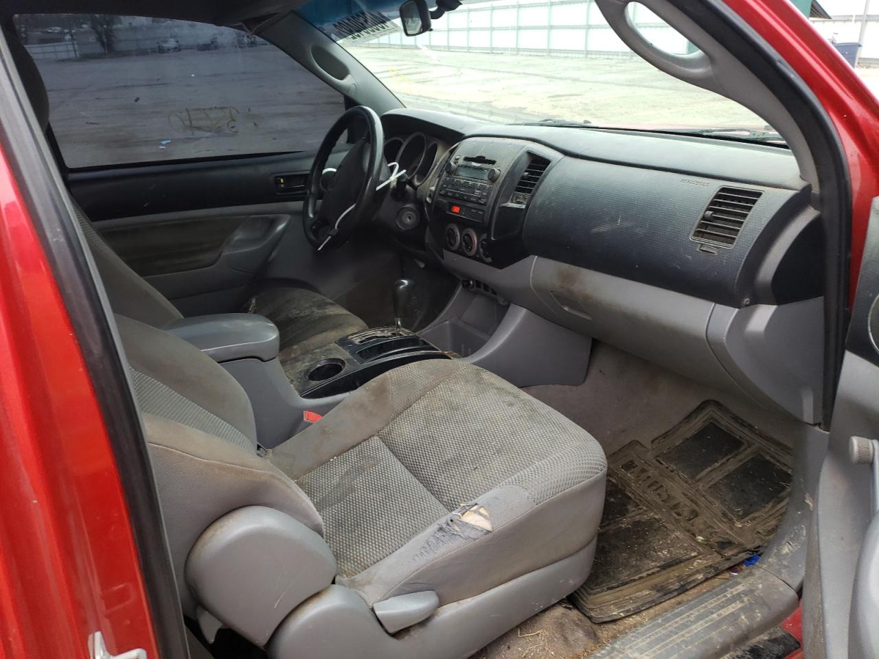 Photo 5 from auction – 2011 TOYOTA TACOMA with VIN 5TFPX4EN9BX005200