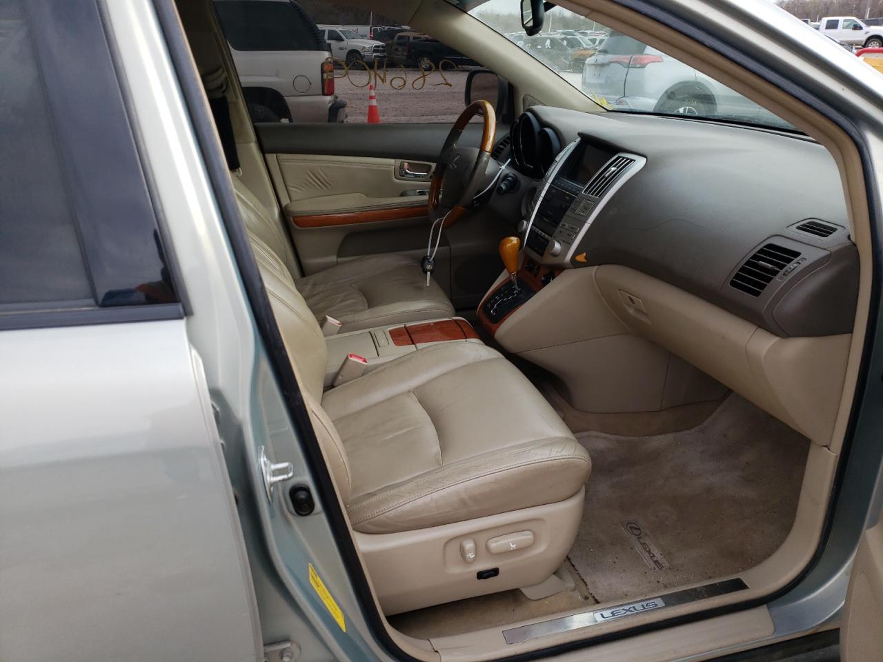 Photo 5 from auction – 2004 LEXUS RX 330 with VIN JTJHA31U240068290