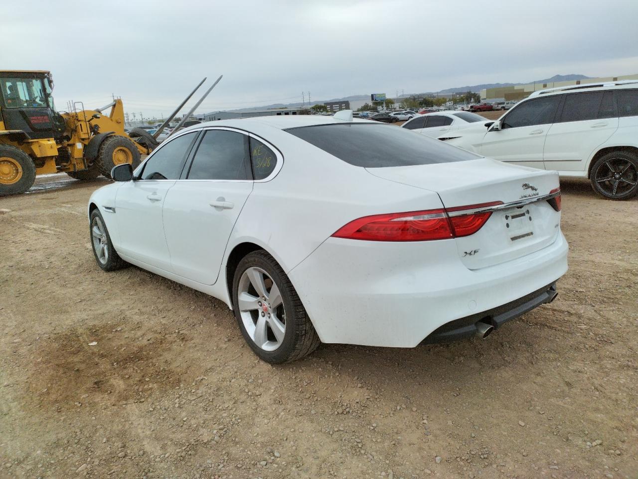 Photo 3 from auction – 2018 JAGUAR XF with VIN SAJBR4FX0JCY69564