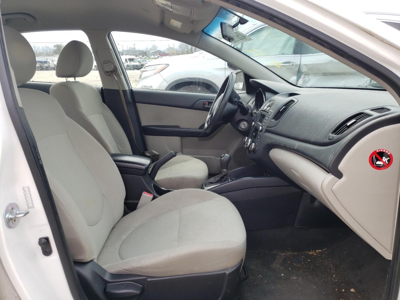 Photo 5 from auction – 2011 KIA FORTE EX with VIN KNAFU4A29B5418503