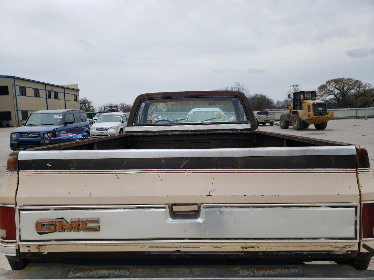Photo 6 from auction – 1984 GMC C1500 with VIN 1GTDC14H3EJ501948