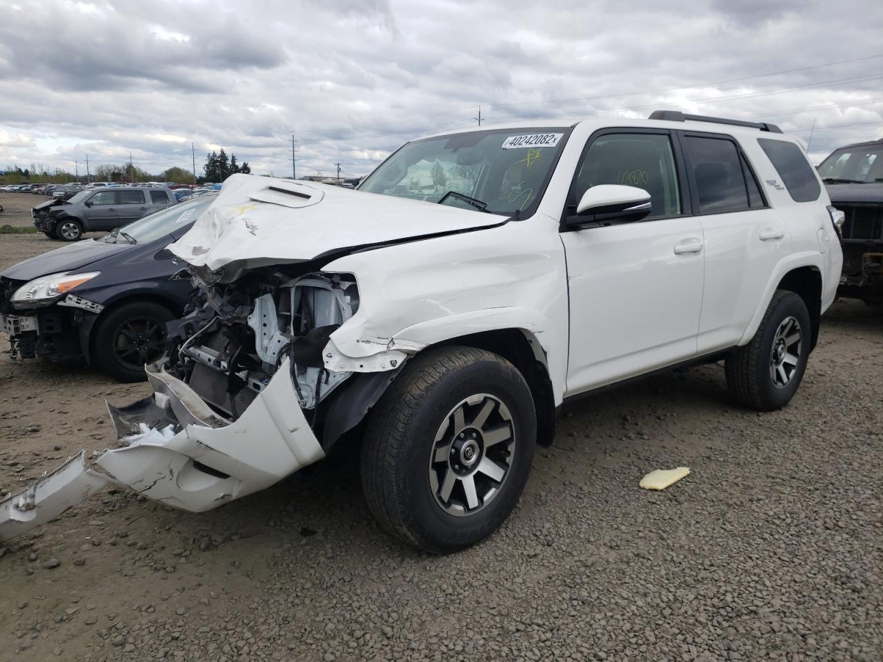 Photo 2 from auction – 2019 TOYOTA 4RUNNER SR with VIN JTEBU5JR2K5680928