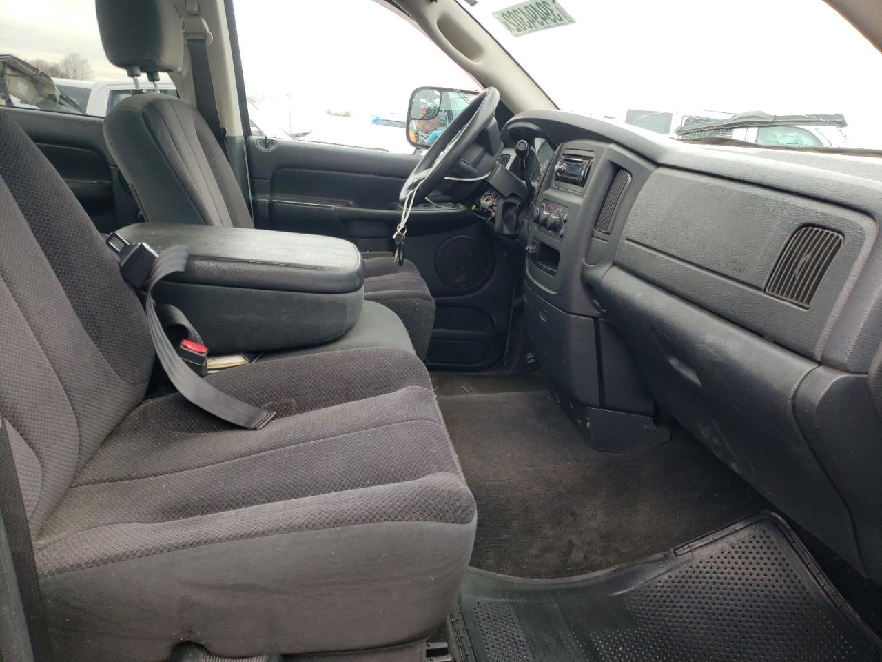 Photo 5 from auction – 2004 DODGE RAM 1500 S with VIN 1D7HU18D94S547014