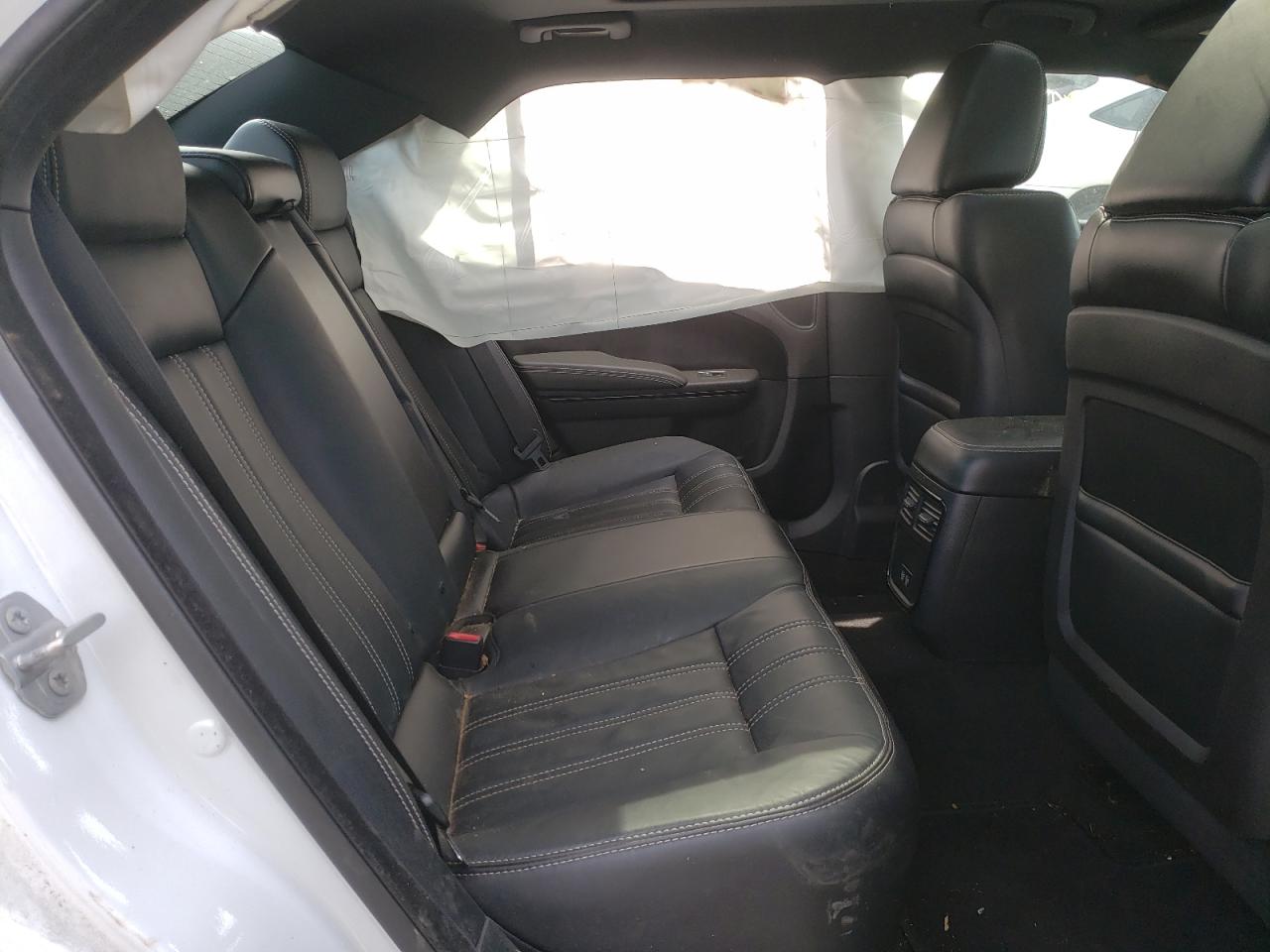 Photo 6 from auction – 2015 CHRYSLER 300 S with VIN 2C3CCABG6FH853399