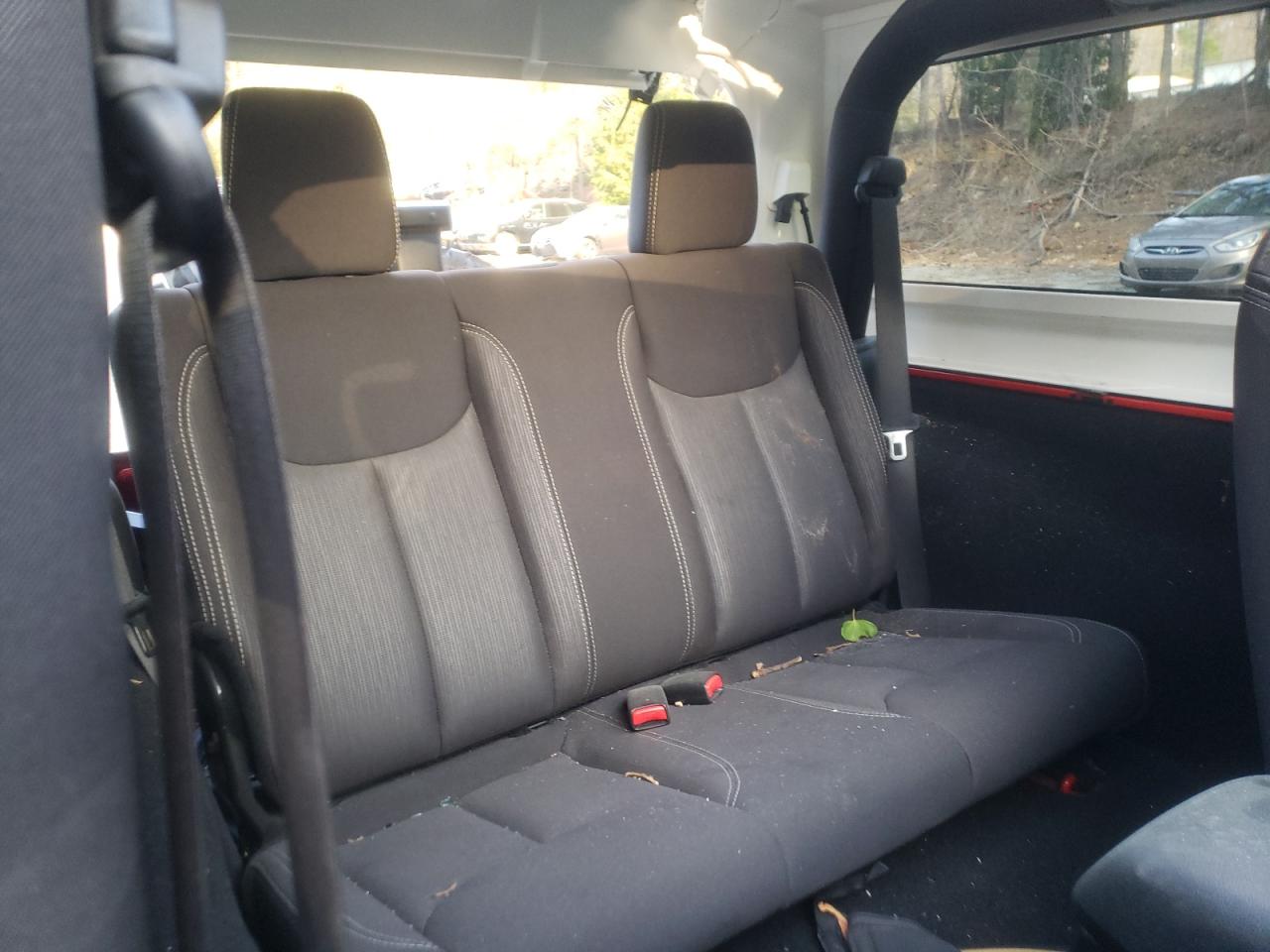 Photo 6 from auction – 2015 JEEP WRANGLER S with VIN 1C4AJWBG5FL572476
