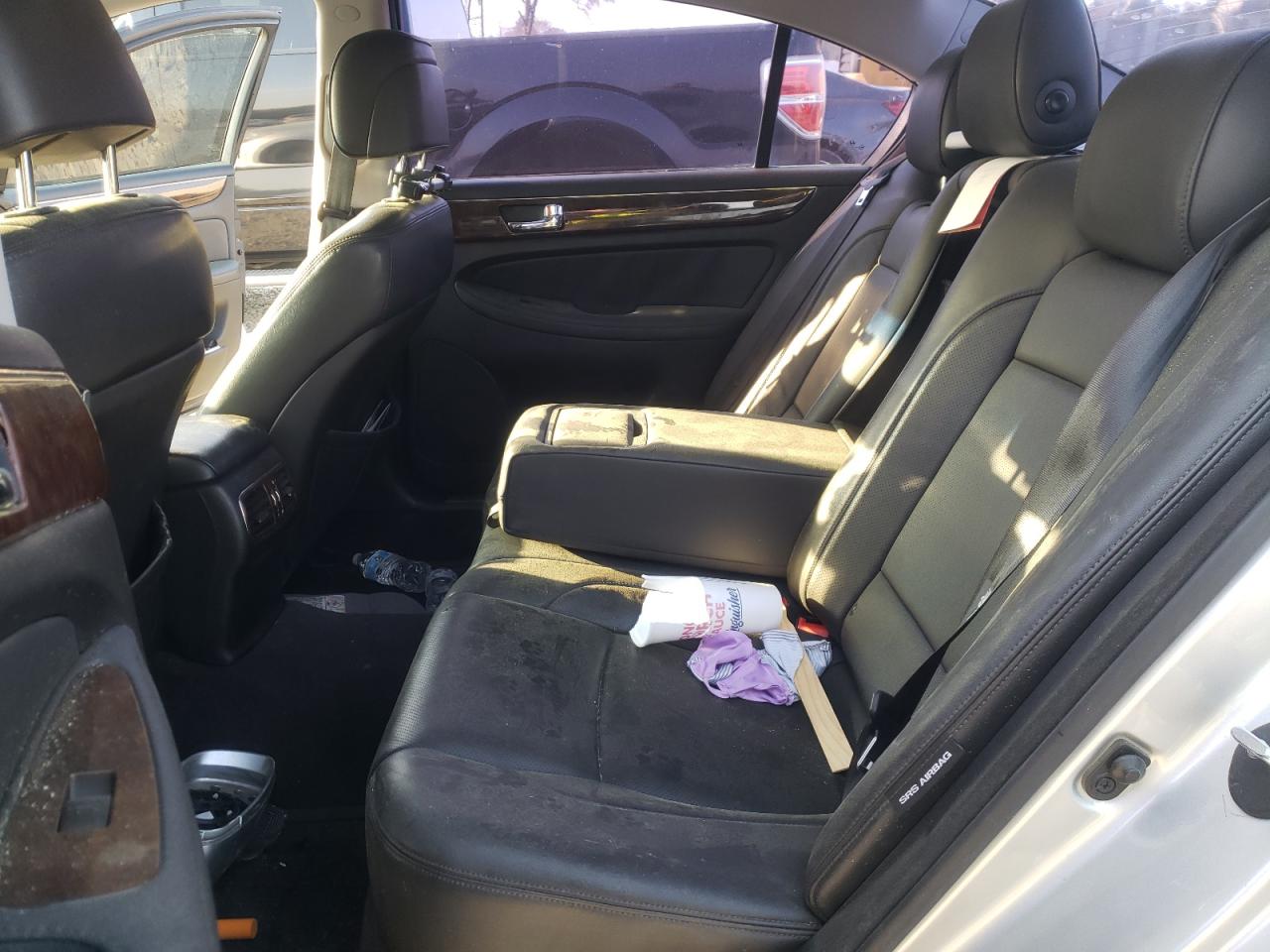 Photo 6 from auction – 2011 HYUNDAI GENESIS 3. with VIN KMHGC4DE1BU112896