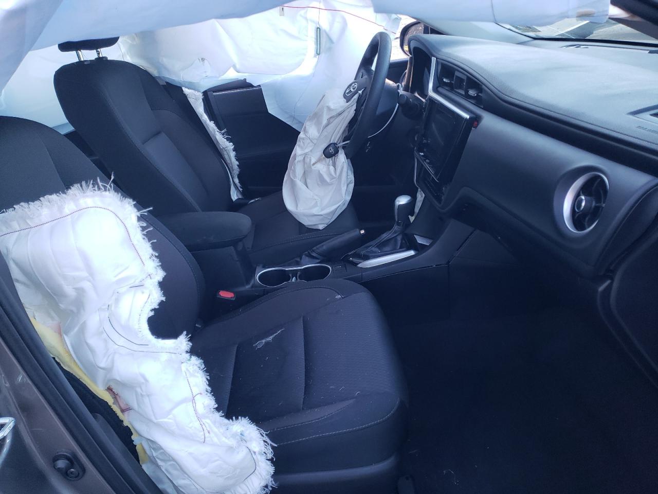 Photo 5 from auction – 2018 TOYOTA COROLLA L with VIN 2T1BURHE6JC095687