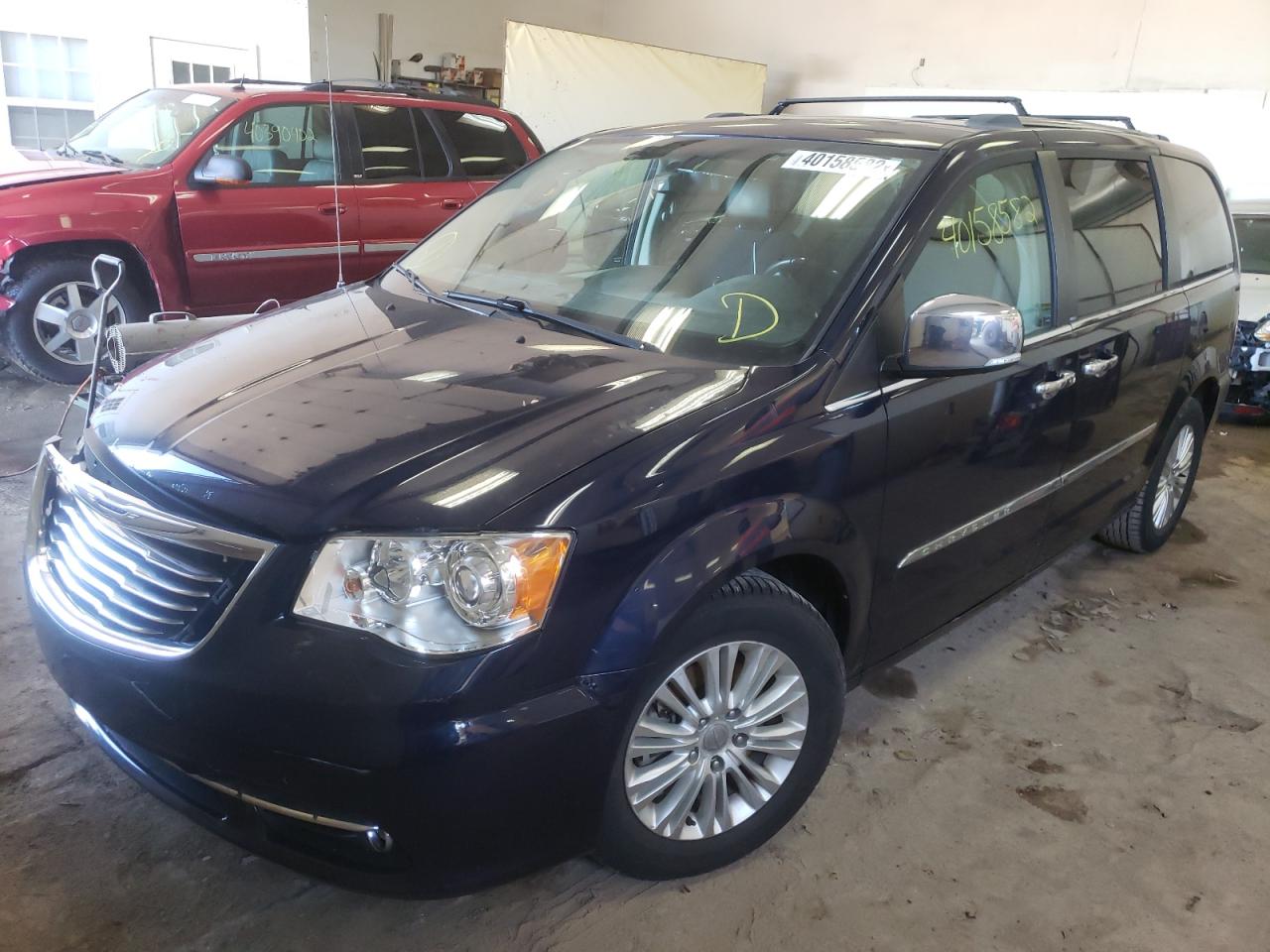 Photo 2 from auction – 2012 CHRYSLER TOWN & COU with VIN 2C4RC1GG9CR328745