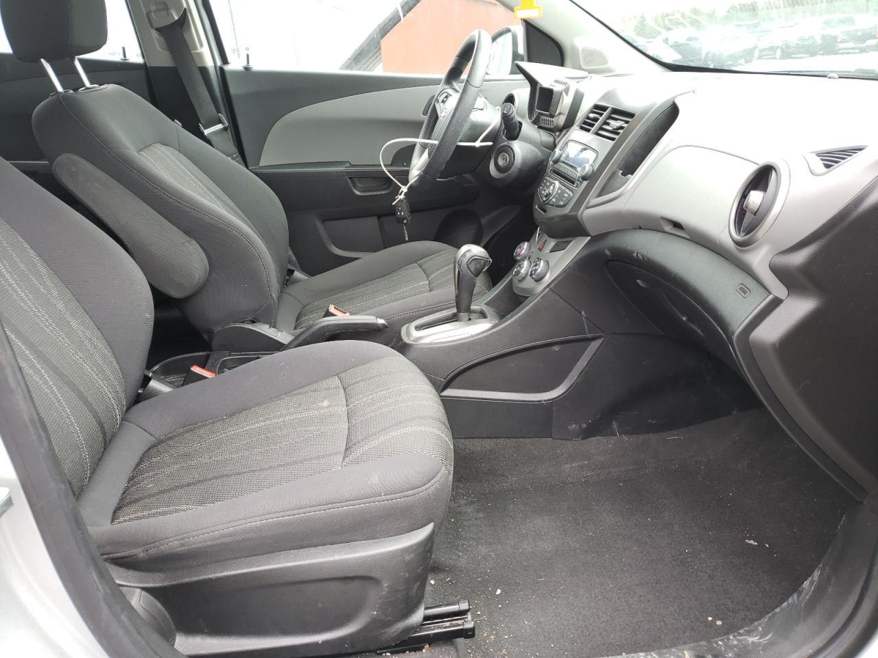 Photo 5 from auction – 2014 CHEVROLET SONIC LT with VIN 1G1JC6EH4E4181321