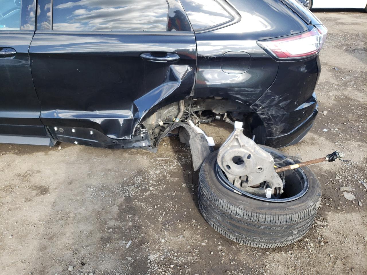 Photo 9 from auction – 2015 FORD EDGE SPORT with VIN 2FMTK4AP2FBB69725
