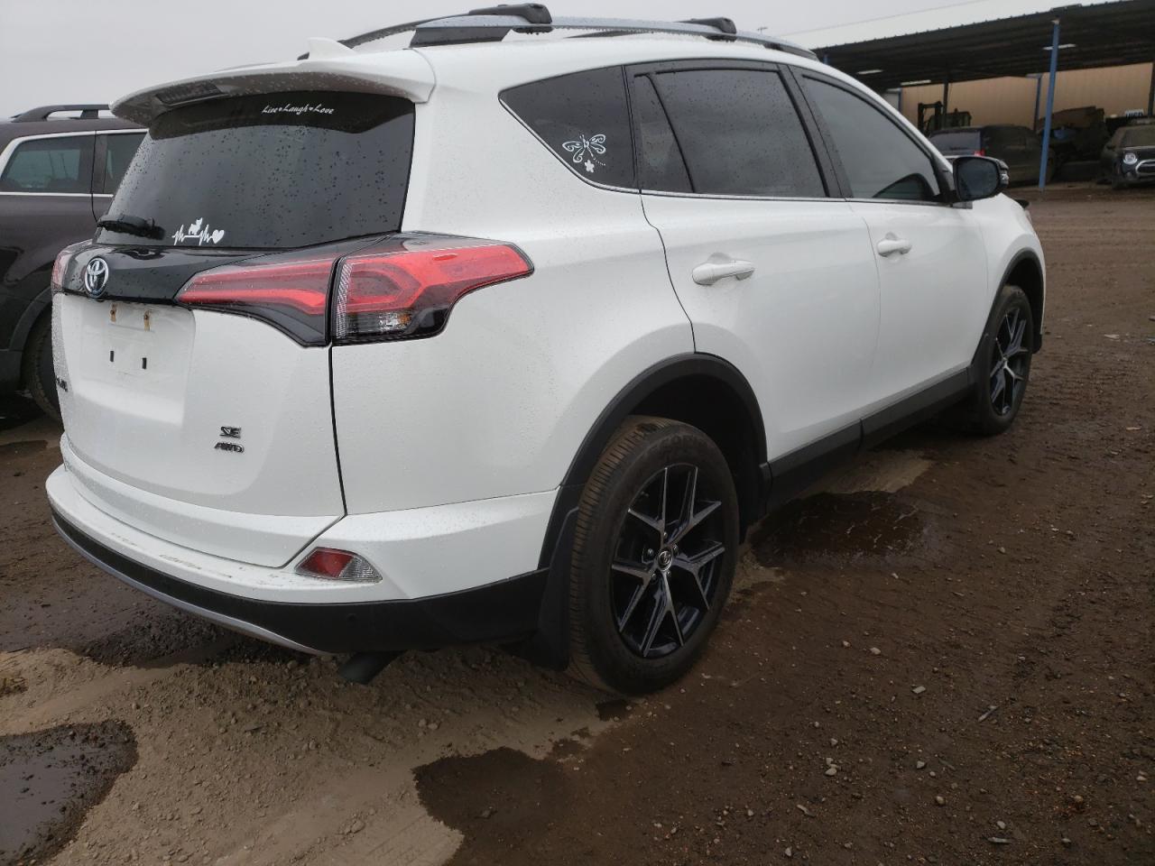 Photo 4 from auction – 2017 TOYOTA RAV4 SE with VIN JTMJFREV4HJ713937