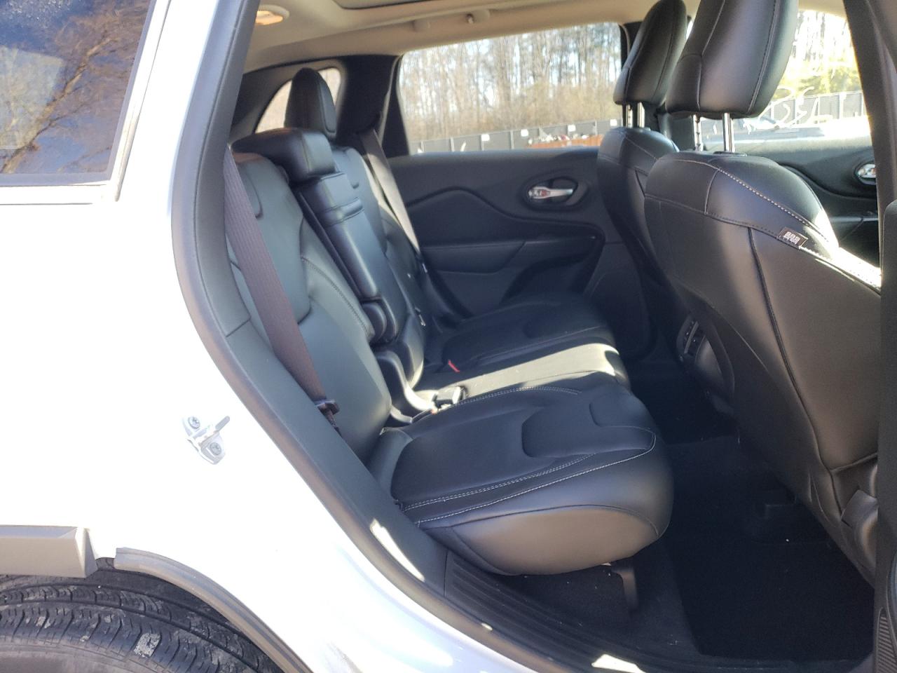 Photo 6 from auction – 2015 JEEP CHEROKEE with VIN 1C4PJMDS0FW703683