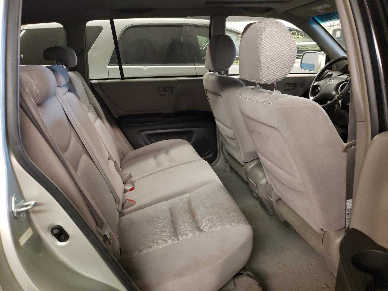 Photo 6 from auction – 2002 TOYOTA HIGHLANDER with VIN JTEHF21A120051526