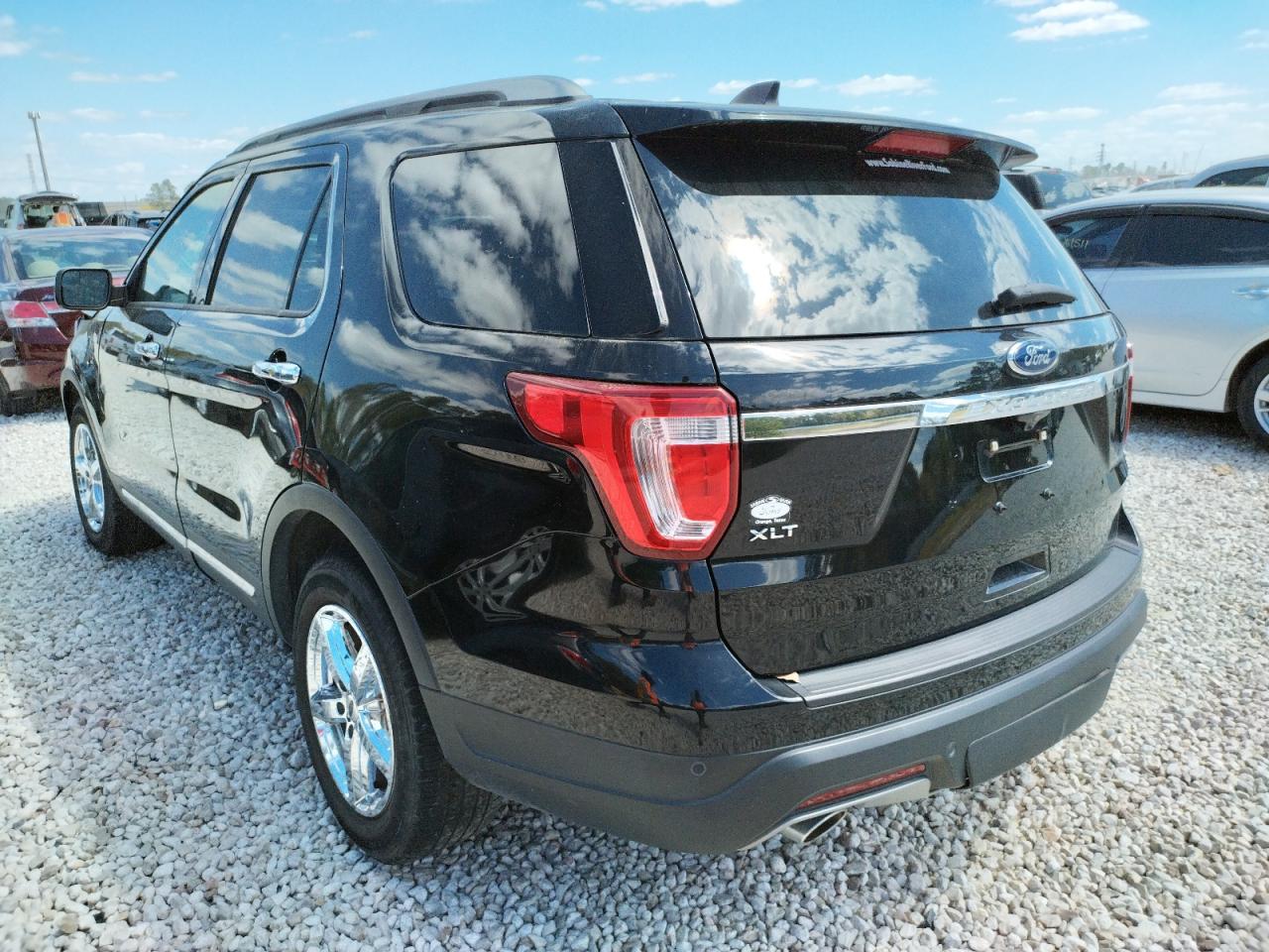 Photo 3 from auction – 2018 FORD EXPLORER X with VIN 1FM5K7D82JGB38829