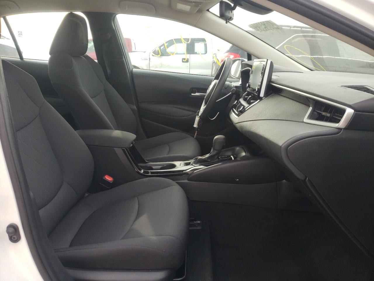 Photo 5 from auction – 2020 TOYOTA COROLLA LE with VIN 5YFEPRAE7LP096834