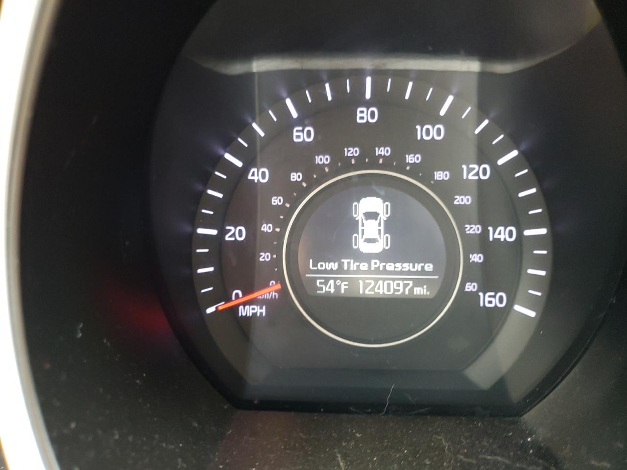 Photo 8 from auction – 2015 KIA OPTIMA LX with VIN 5XXGM4A74FG471887