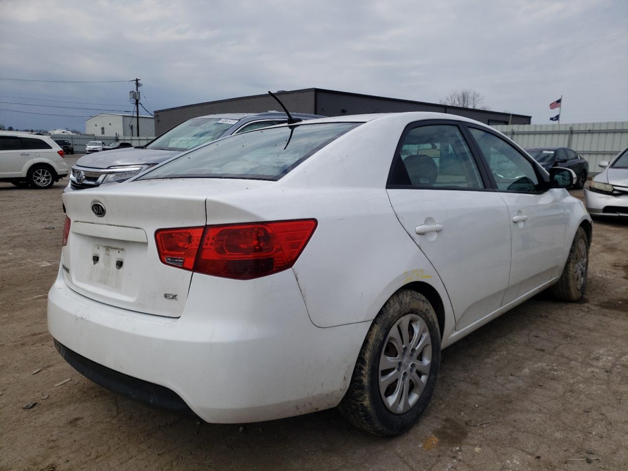 Photo 4 from auction – 2011 KIA FORTE EX with VIN KNAFU4A29B5418503