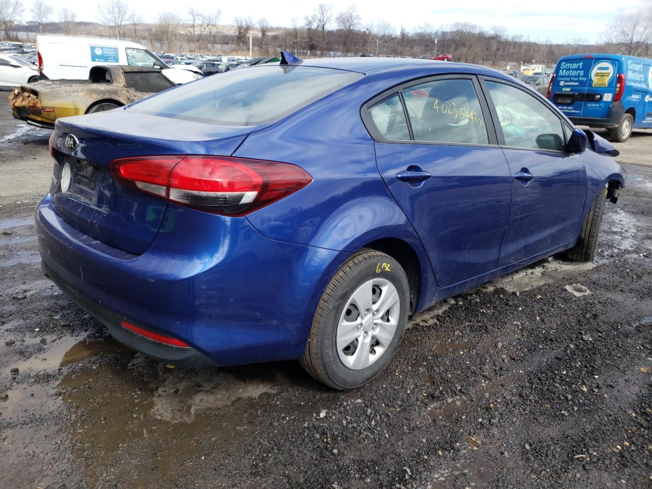Photo 4 from auction – 2017 KIA FORTE with VIN 3KPFK4A73HE083577