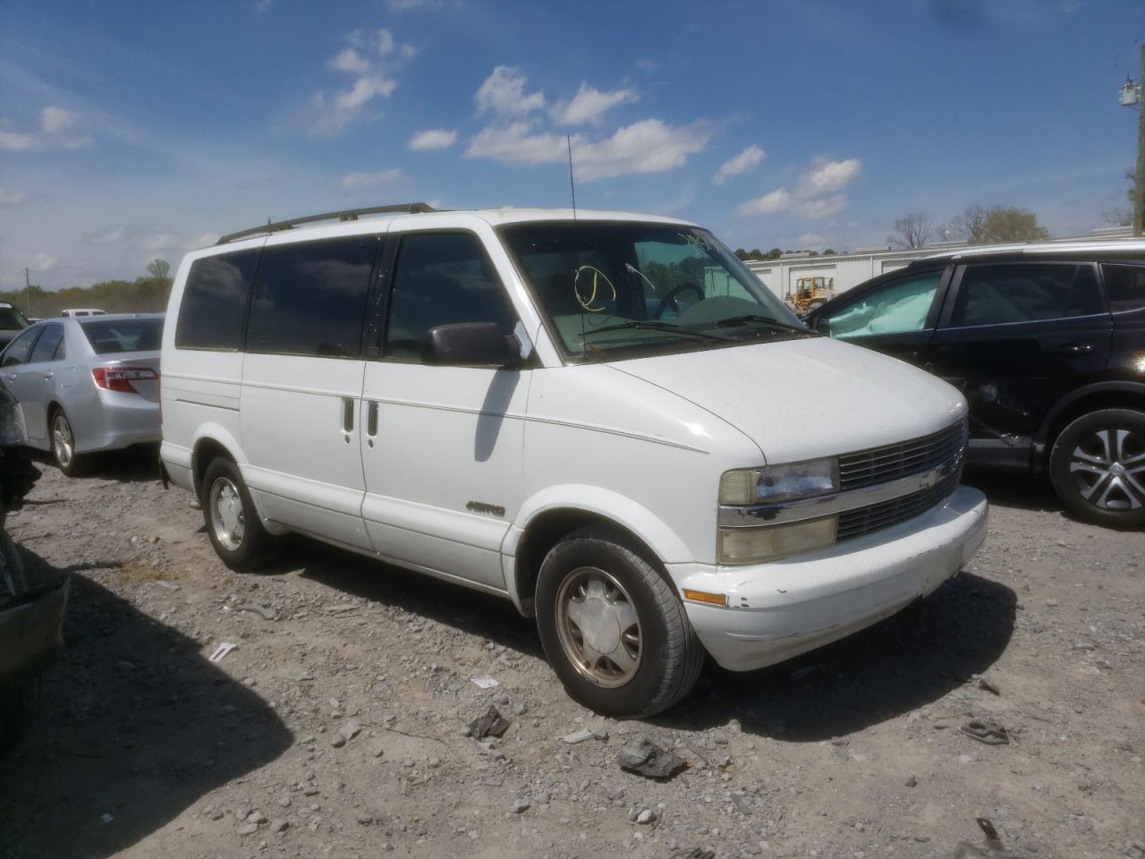 CHEVROLET ASTRO 2000 with VIN 1GNDM19W0YB162964 - Photo from auction