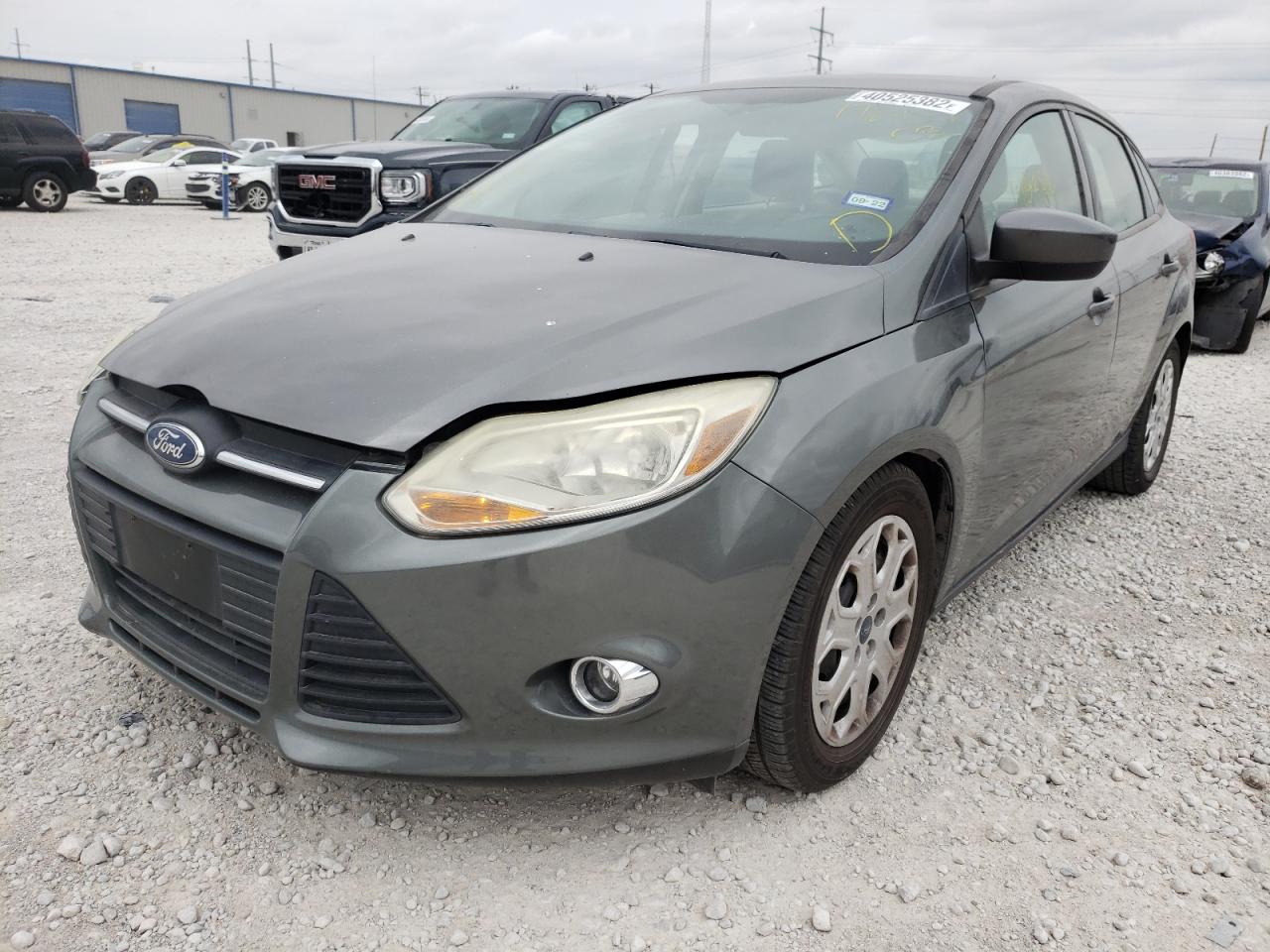 Photo 2 from auction – 2012 FORD FOCUS SE with VIN 1FAHP3F21CL172457